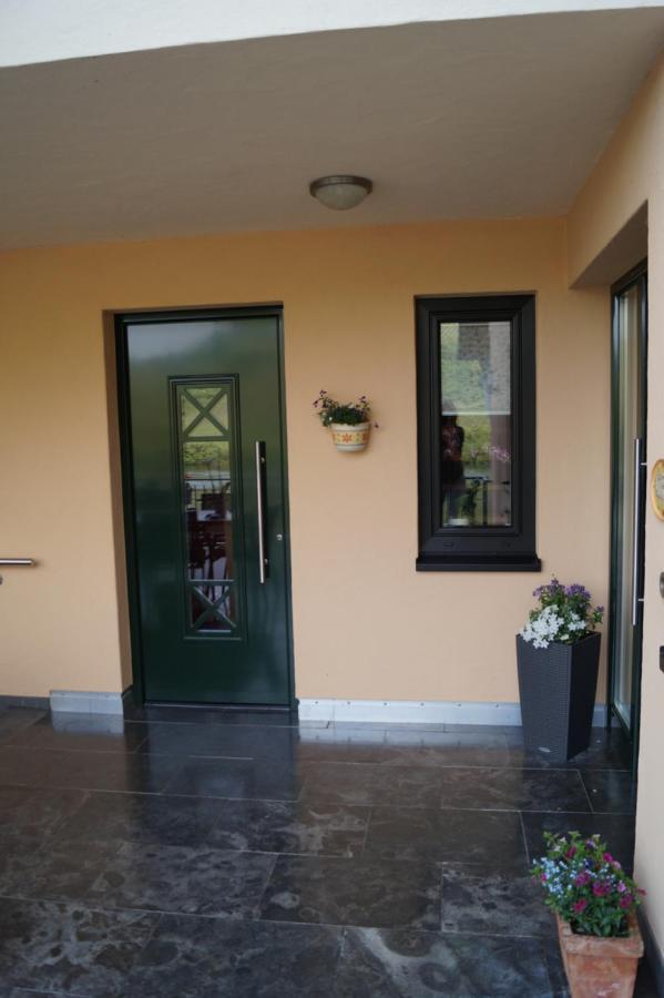 Weingut Eduard Kroth Briedel Exterior photo